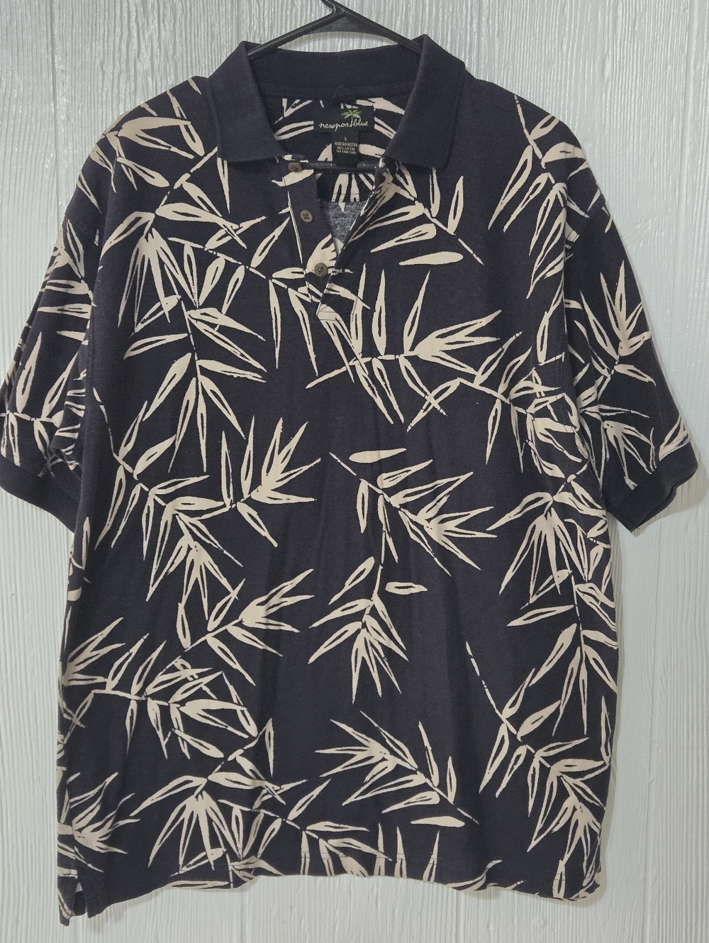 Newport Blue Hawaiian Shirt Mens L navy and Beige Leaf Print
